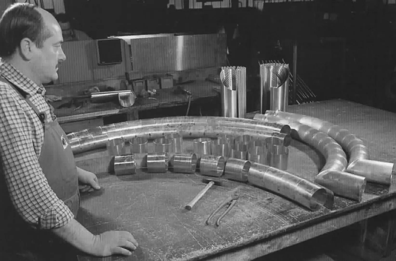1962 Aufnahme der eigenen Produktion von Dachentwässerungartikeln.